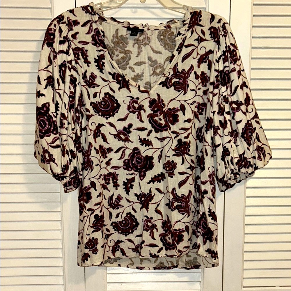 Ann Taylor puff sleeve linen Top